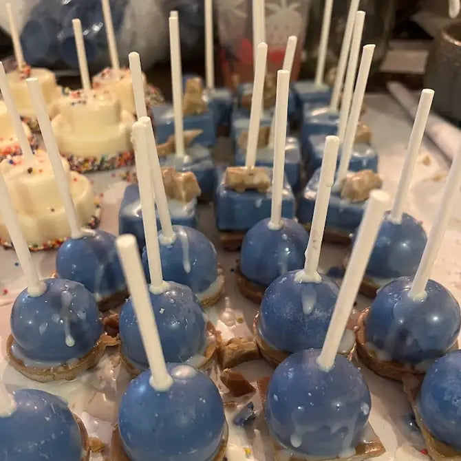 CAKE POPS - Blueberry Cobbler