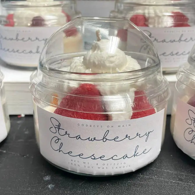 DESSERT CANDLE Strawberry Cheesecake