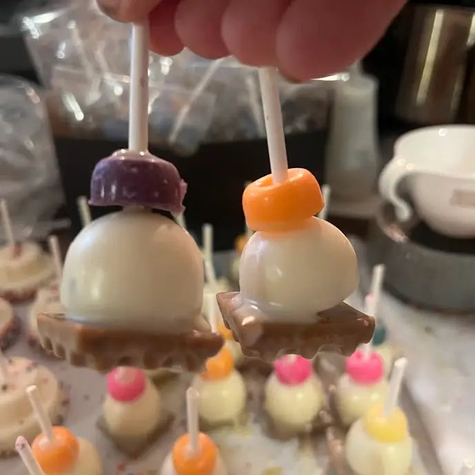 CAKE POPS - Loopy Fruit