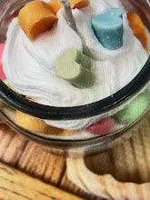 VALENTINES DAY - Sweet Heart Embedded Hearts Dessert Candle