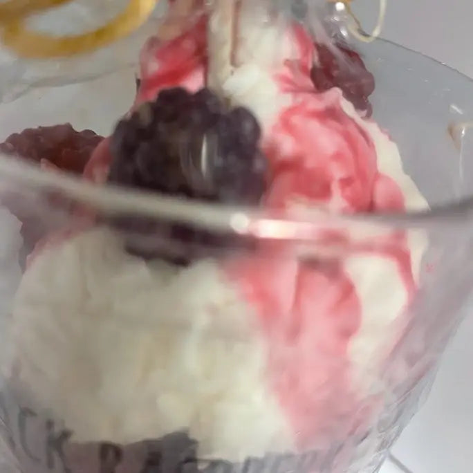 DESSERT CANDLE Black Raspberry Vanilla